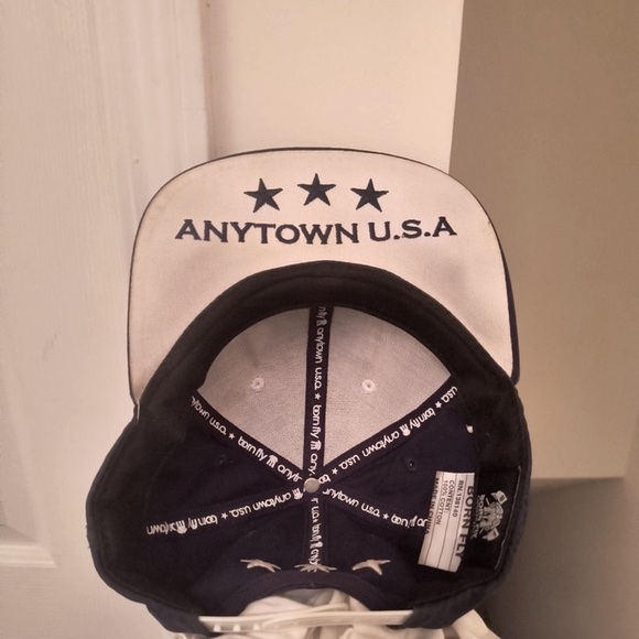 Born Fly & Free Anytown U.S.A Theme Embroidery Hat - Picture 6 of 7
